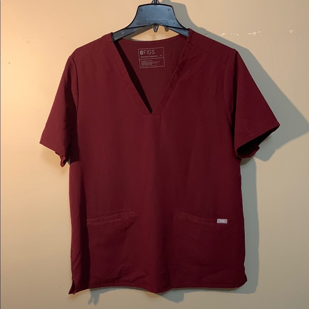 Figs Women Casma Three Pocket Scrubs Top Burgundy XL Technology Collection